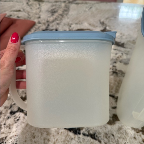 Tupperware Slim Line Refrigerator Pitchers - Picture 10 of 11